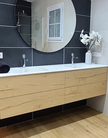 renovation-salle-bain-boheme-chic-mobilier-vasque-mitigeur renovation salle bain mobilier miroir meuble rangement