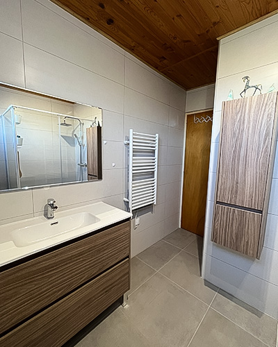 Rénovation d'une salle de bains contemporaine et chaleureuse en Bourgogne par Myotte et Cie (25) photo après Rénovation d'une salle de bains contemporaine et chaleureuse en Bourgogne par Myotte et Cie (25) photo après