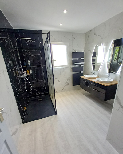 Rénovation d'une salle de bains, classique art déco par Dupré en Charentes Maritime (17), photo après Rénovation d'une salle de bains, classique art déco par Dupré en Charentes Maritime (17), photo après
