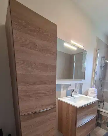 Modernisation d'une salle de bains, par Maciejowski sur Limoges (17), photo meuble Modernisation d'une salle de bains, par Maciejowski sur Limoges (17), photo meuble